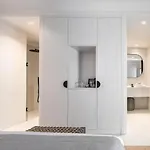 Akra &