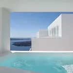 Akra &