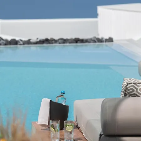 Akra & Hotel 3*