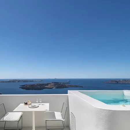 Hotel Akra & 3*