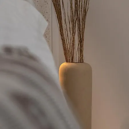 Hotel Akra &