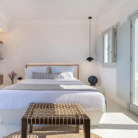 Hotel Akra &