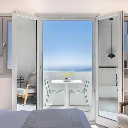 Akra & 3* Imerovigli (Santorini)