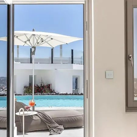 Akra & 3* Imerovigli (Santorini)