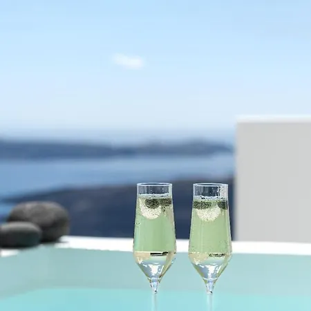 Hotel Akra &
