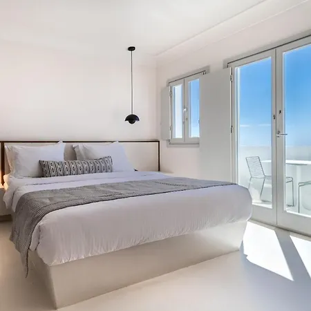 Akra & Hotel 3*