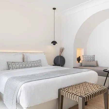 Hotel Akra &