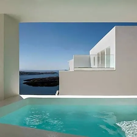 Akra & 호텔