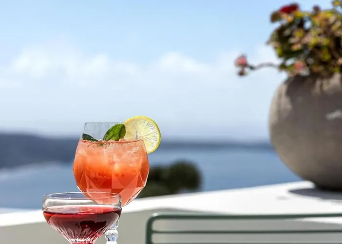 Hotel Akra & Imerovigli (Santorini)