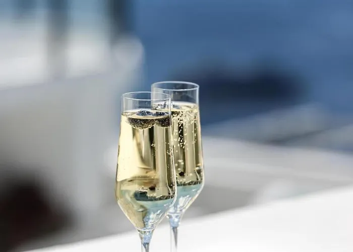 מלון Akra & אימרוביגלי