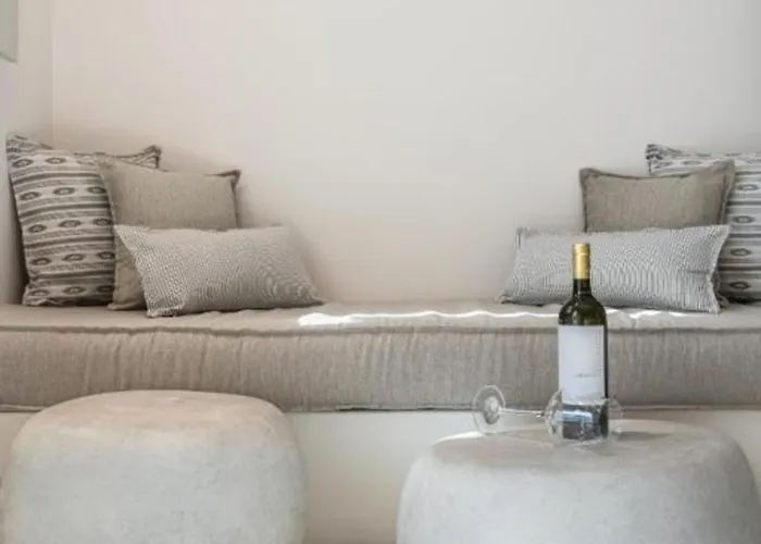 Akra & Imerovigli (Santorini)