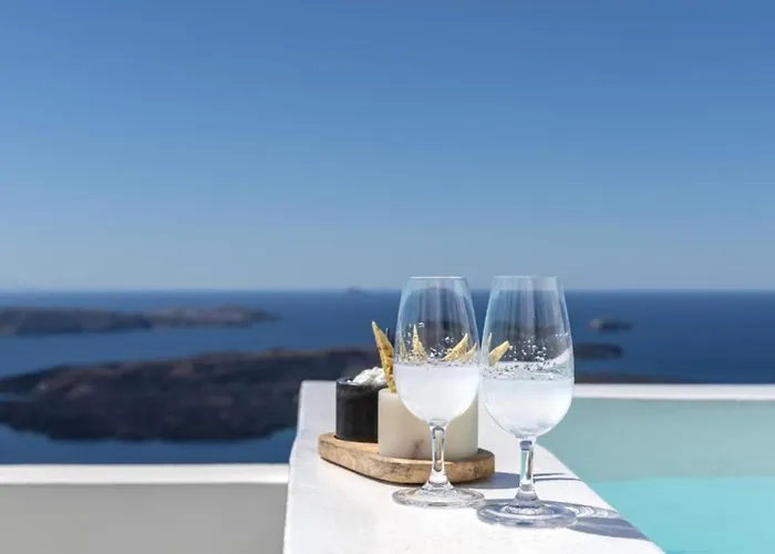 Akra & Ξενοδοχείο 3*