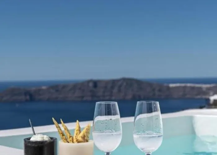 Akra & Imerovigli (Santorini)