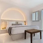 Akra &