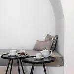Hotel Akra &