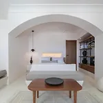 Akra &